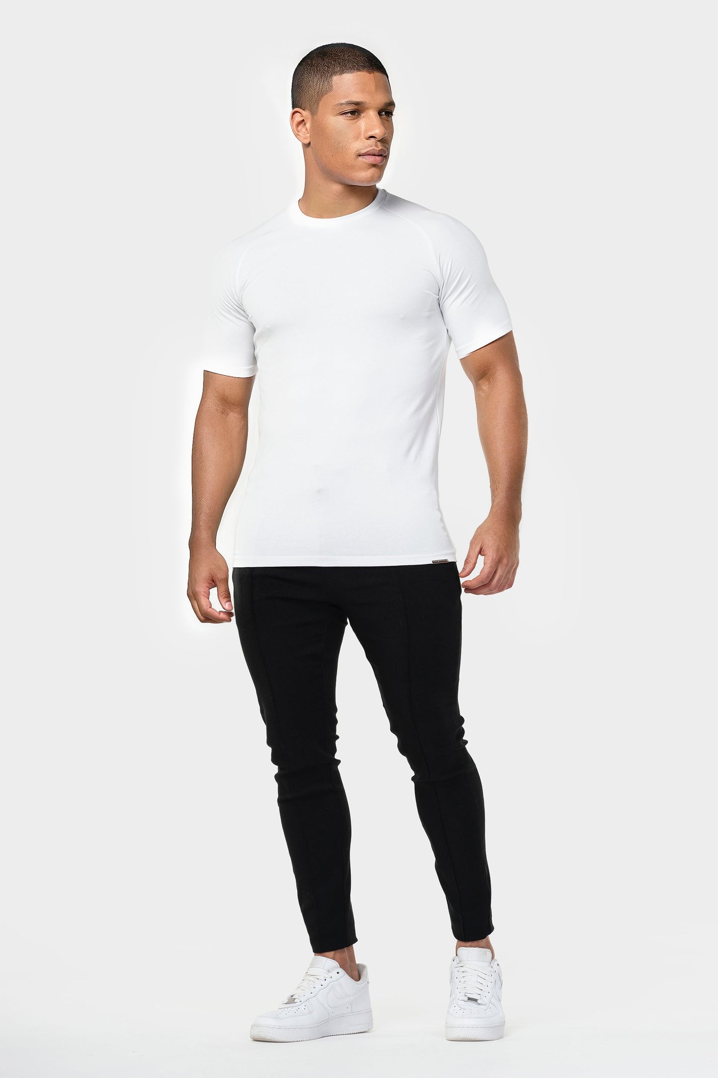 THE MUSCLE BASIC T-SHIRT