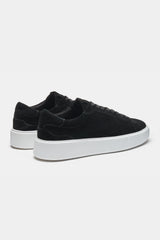 THE CLASSIC SUEDE TRAINER