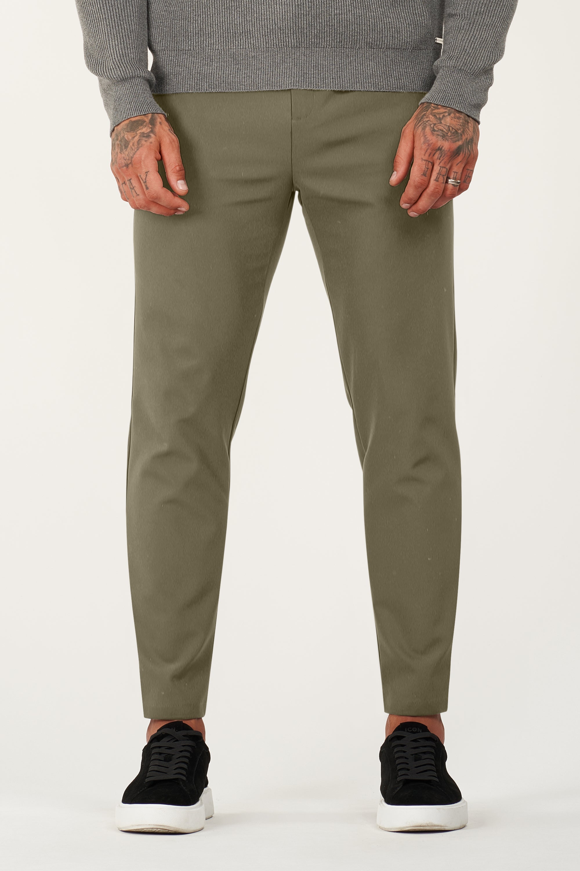 THE TECH PANTS