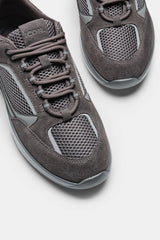 THE AREZZO RUNNER