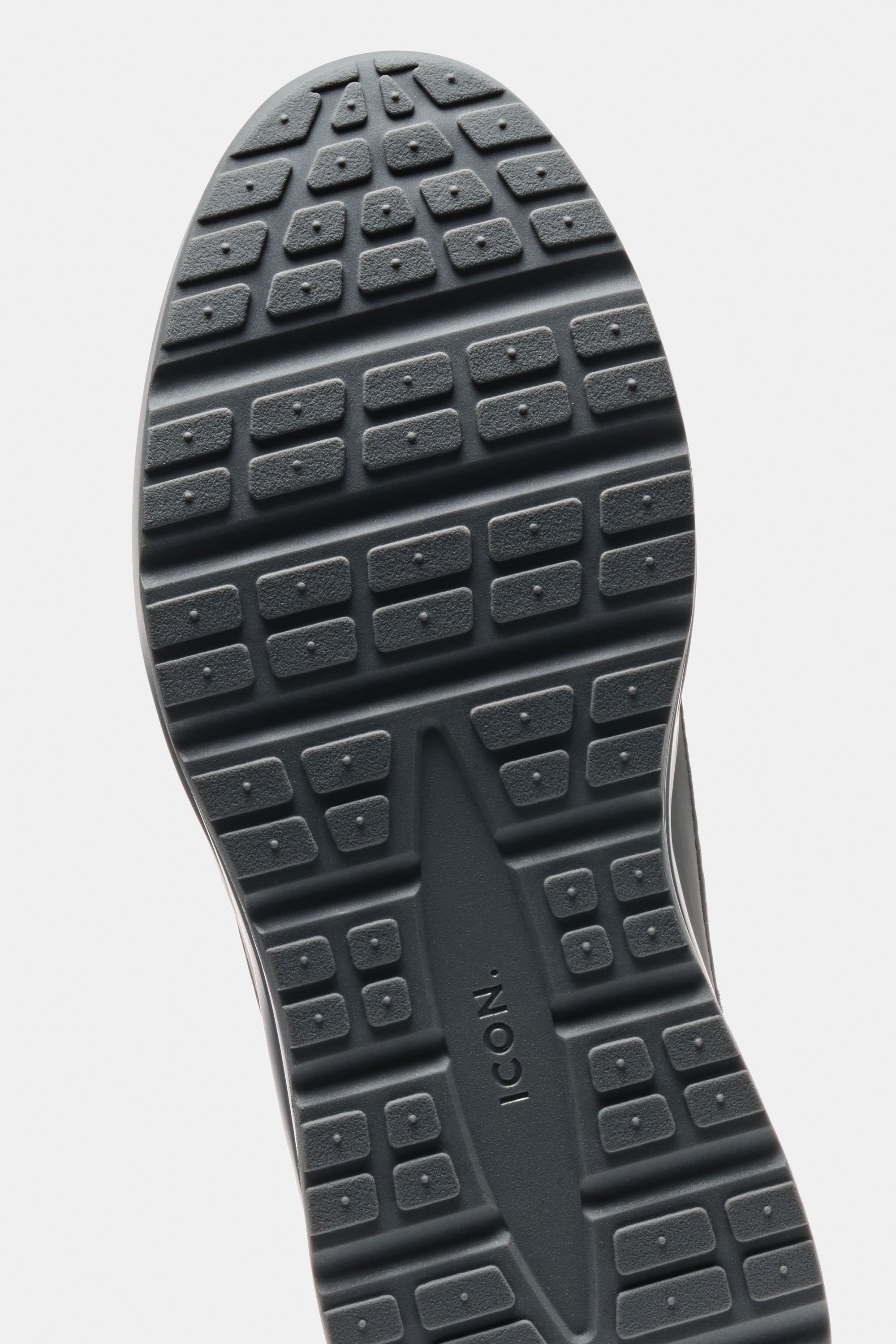 THE AREZZO RUNNER