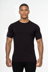 THE ESSENTIAL T-SHIRT