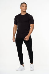 THE ESSENTIAL T-SHIRT