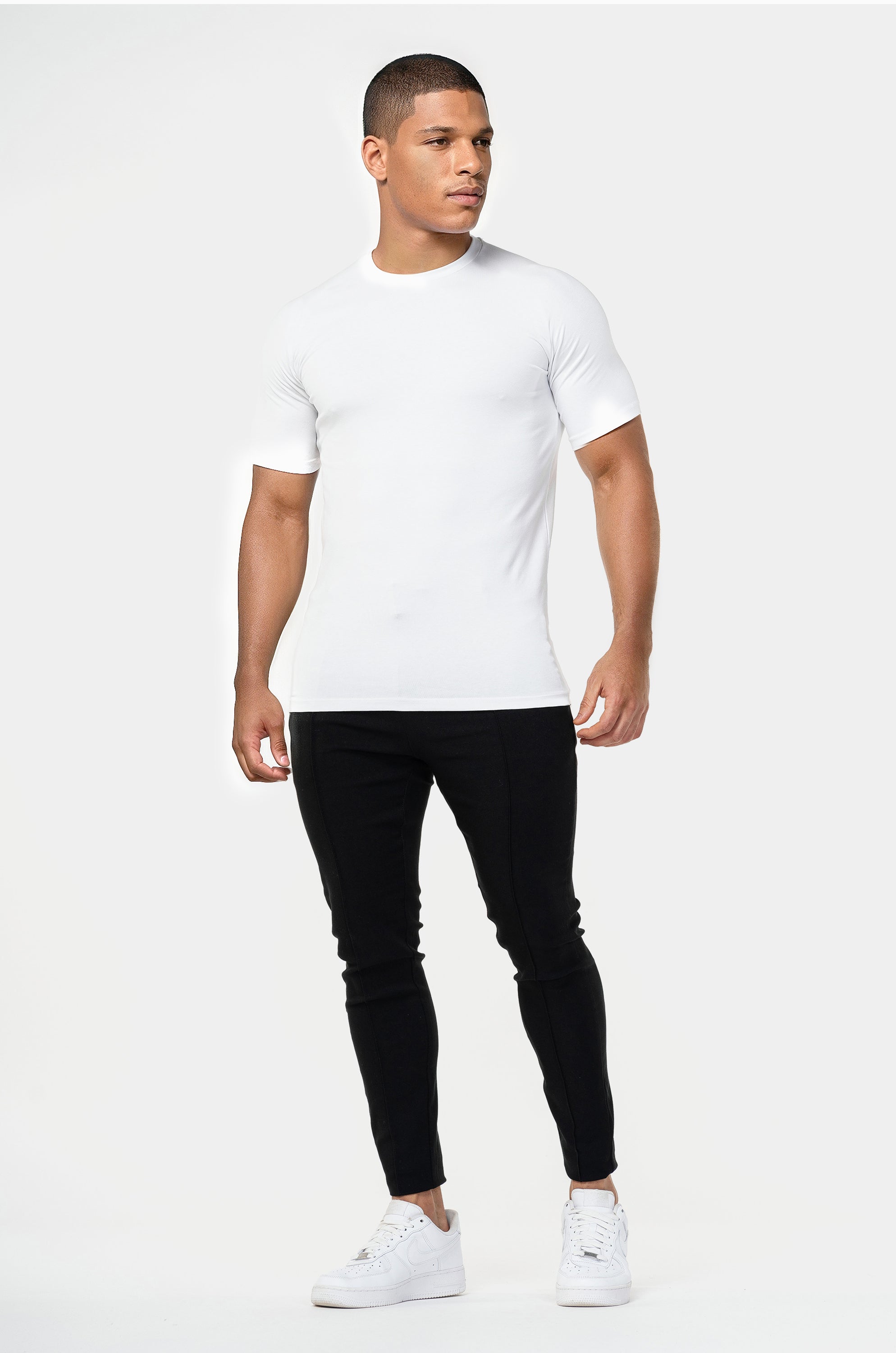 THE ESSENTIAL T-SHIRT